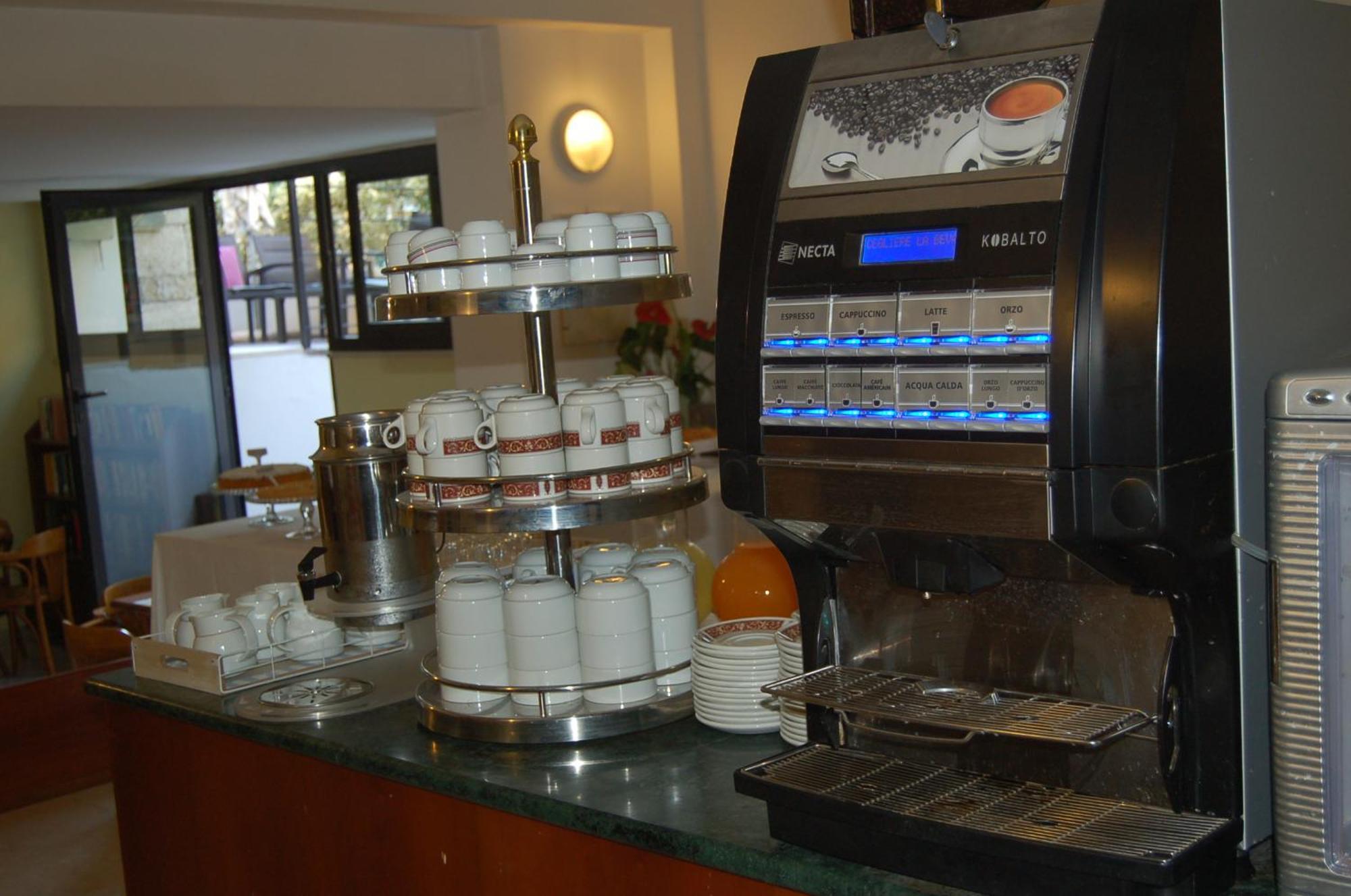 Hotel Brig Cattolica Kültér fotó