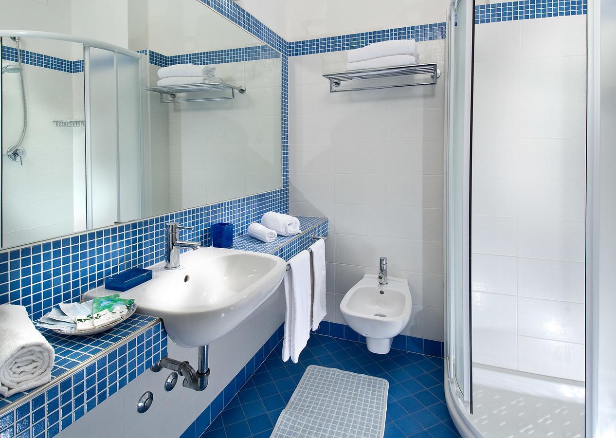 Hotel Brig Cattolica Kültér fotó